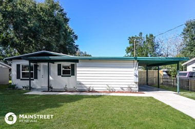 612 Sullivan Ave 3 Beds Apartment for Rent