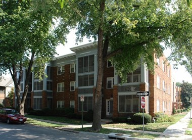 5047-5049 Wyandotte St. 1 Bed Apartment for Rent Photo Gallery 1