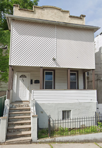 44 Pine Street 3 Beds Apartment for Rent