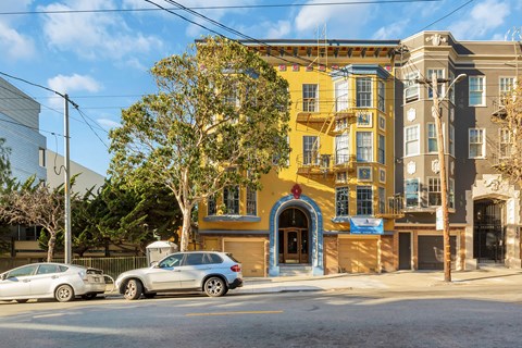 the building in which the hotel is located