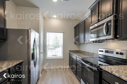 10631 Hillside Creek Dr 5 Beds Apartment for Rent