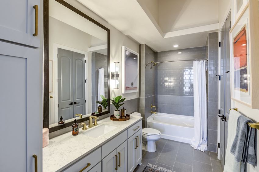 Model Bathroom Model Bathroom - Photo Gallery