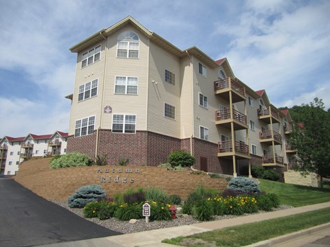 A building with the name Autumn Ridge on it.