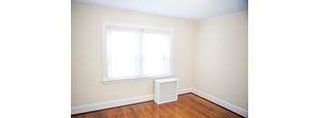 2 Bedrooms, 1 Bathroom