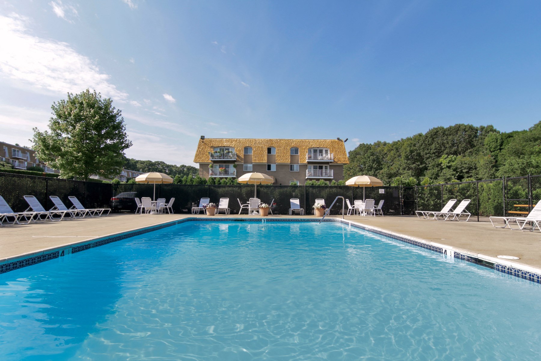 Chateau Chatillon Apartments