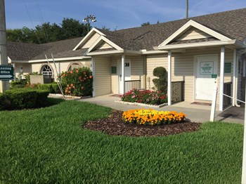 5223 Hunters Ridge Drive 1-2 Beds Apartment for Rent