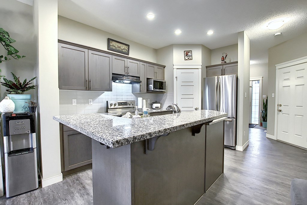 248 Hawks Ridge Boulevard Northwest 3 Beds House for Rent - Photo Gallery 16