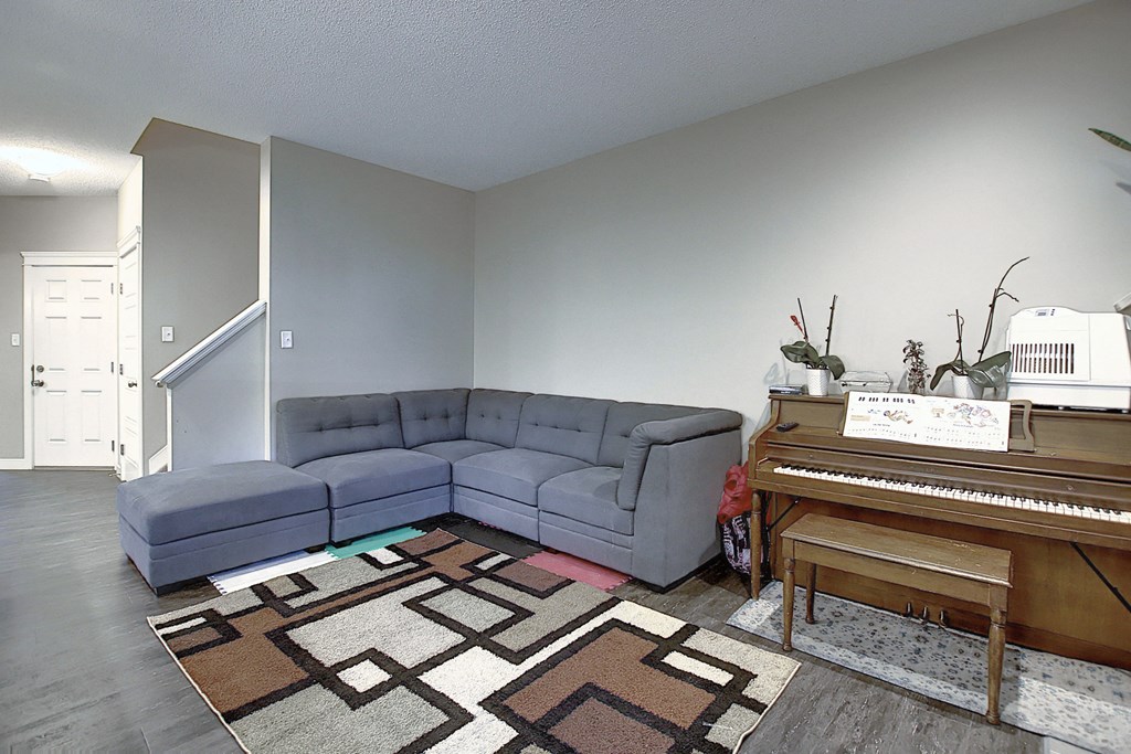 248 Hawks Ridge Boulevard Northwest 3 Beds House for Rent - Photo Gallery 17