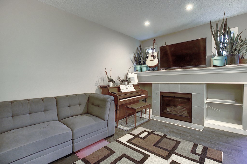 248 Hawks Ridge Boulevard Northwest 3 Beds House for Rent - Photo Gallery 13