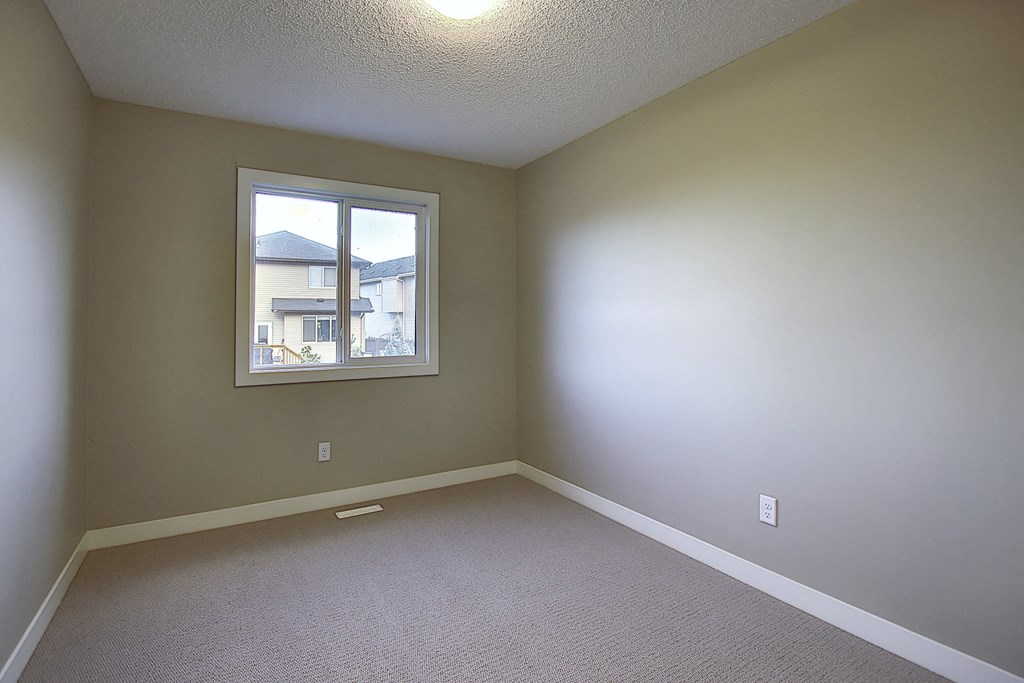 248 Hawks Ridge Boulevard Northwest 3 Beds House for Rent - Photo Gallery 9