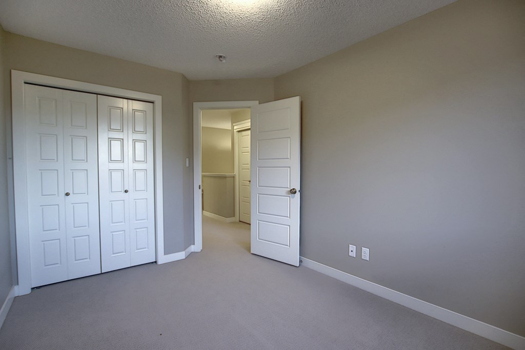 248 Hawks Ridge Boulevard Northwest 3 Beds House for Rent - Photo Gallery 7