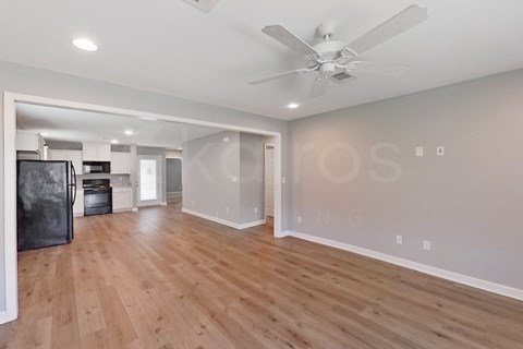 1384 Maxwell Cir 4 Beds Apartment for Rent