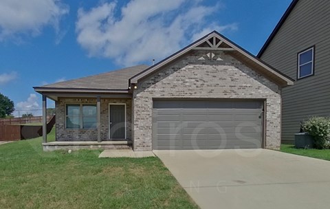1384 Maxwell Cir 4 Beds Apartment for Rent