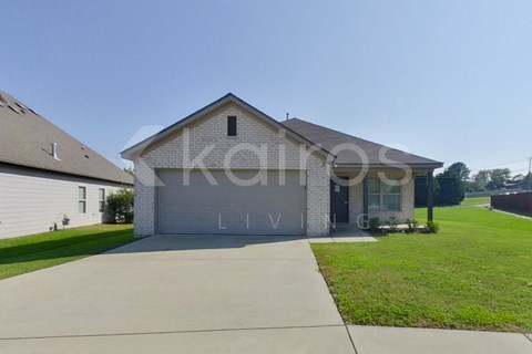 1396 Maxwell Cir 4 Beds Apartment for Rent