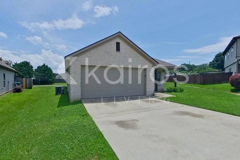 1396 Maxwell Cir 4 Beds Apartment for Rent