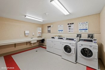 Marcy Park  Apartments - Photo Gallery 16