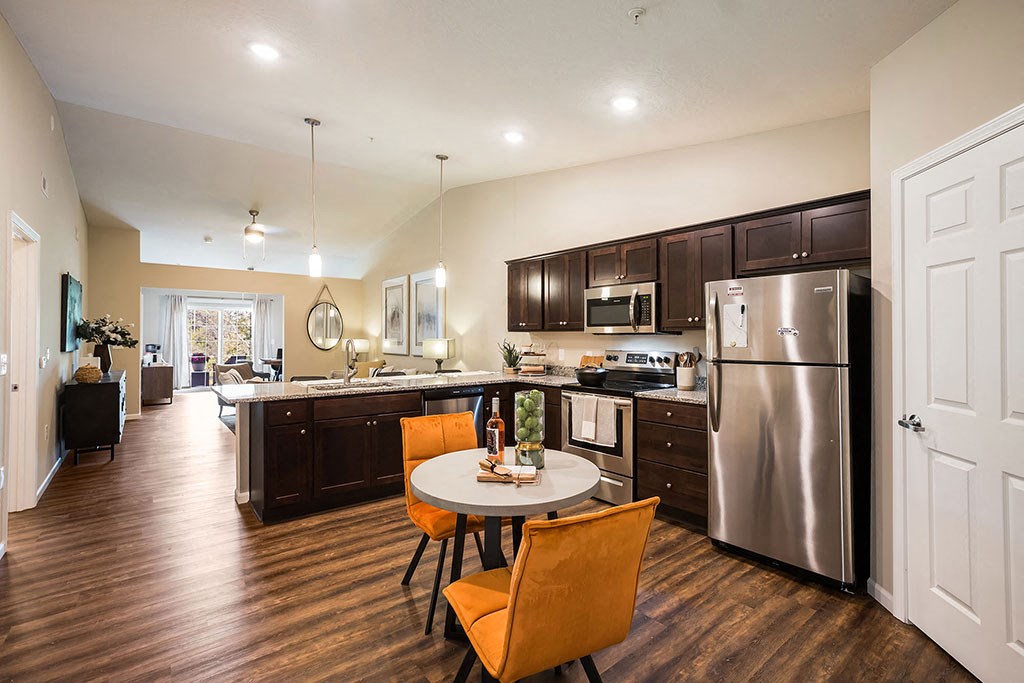 Copley Ohio  Apartment Rentals Redwood Copley Large Kitchens and Pantry Meadowood