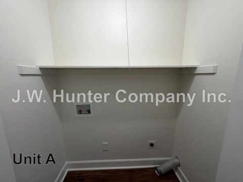 801 NASH STREET W 2 Beds Apartment for Rent