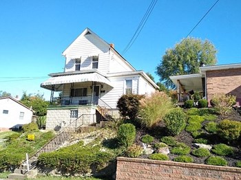 210 DUQUENSE AVENUE 3 Beds House for Rent
