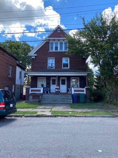1713-1715 Elmwood Ave 2 Beds Apartment for Rent
