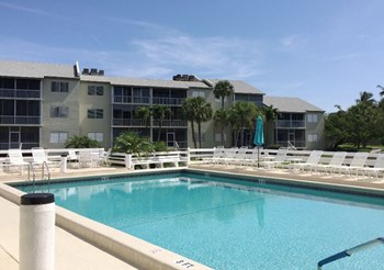 1550 NE Ocean Blvd #204B 2 Beds House for Rent - Photo Gallery 6