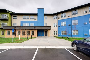 East Side Apartments - Photo Gallery 16