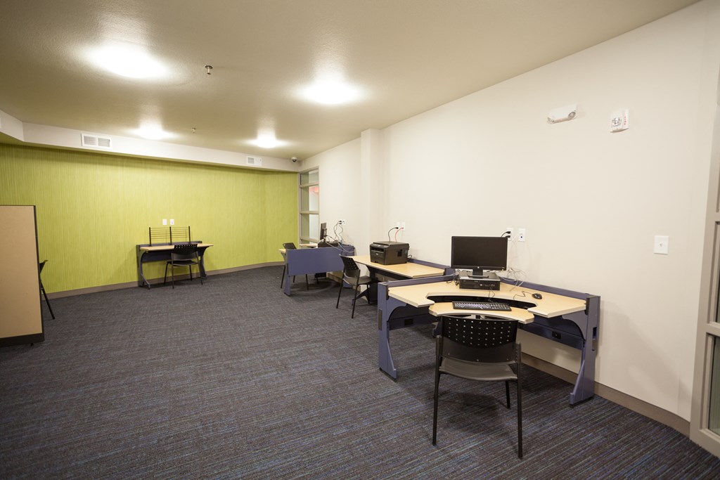 Broadway Flats Cyber Cafe