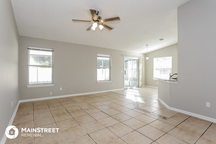 the living room and dining room are spacious and clean