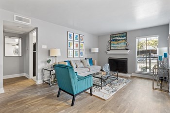 10730 Glenora Drive 1-3 Beds Apartment for Rent - Photo Gallery 5