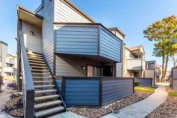 10730 Glenora Drive 1-3 Beds Apartment for Rent - Photo Gallery 22