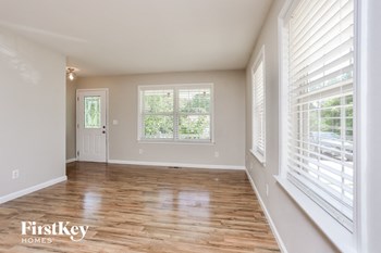 5 N Lang Drive 4 Beds House for Rent - Photo Gallery 4