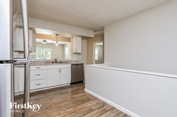 5 N Lang Drive 4 Beds House for Rent - Photo Gallery 5