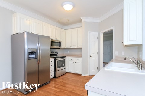 6 Graybark Court 4 Beds Apartment for Rent