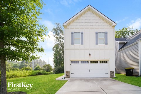8 A East Newnan Road 4 Beds Apartment for Rent