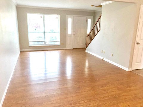 9 KINGSMONT CT 3 Beds Apartment for Rent