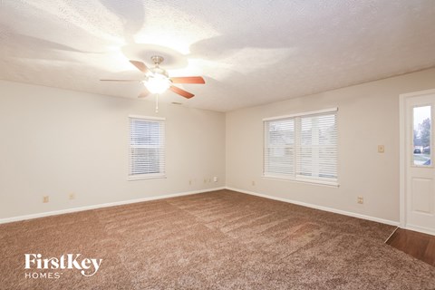 16 Pondview Ct 4 Beds Apartment for Rent
