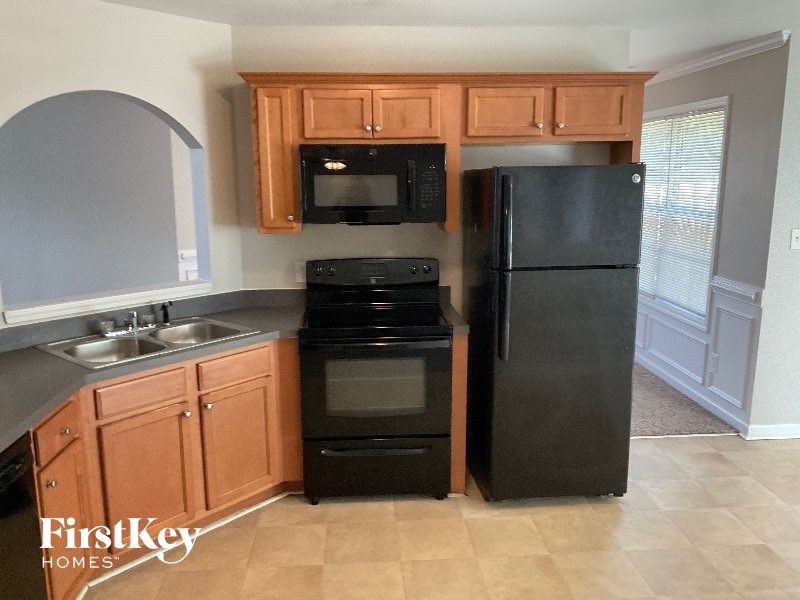 41 Citadel Dr 4 Beds House for Rent - Photo Gallery 6