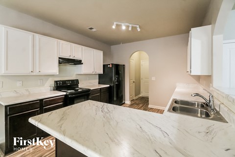 44 Southwind Cir 4 Beds Apartment for Rent