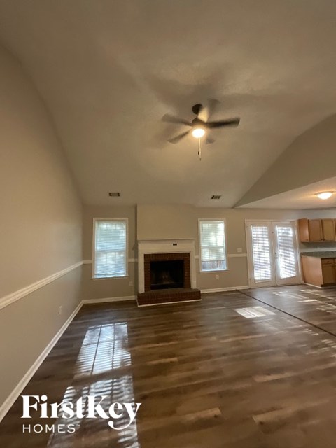 48 Moody Farm Rd 3 Beds Apartment for Rent