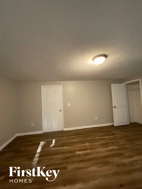 48 Moody Farm Rd 3 Beds Apartment for Rent