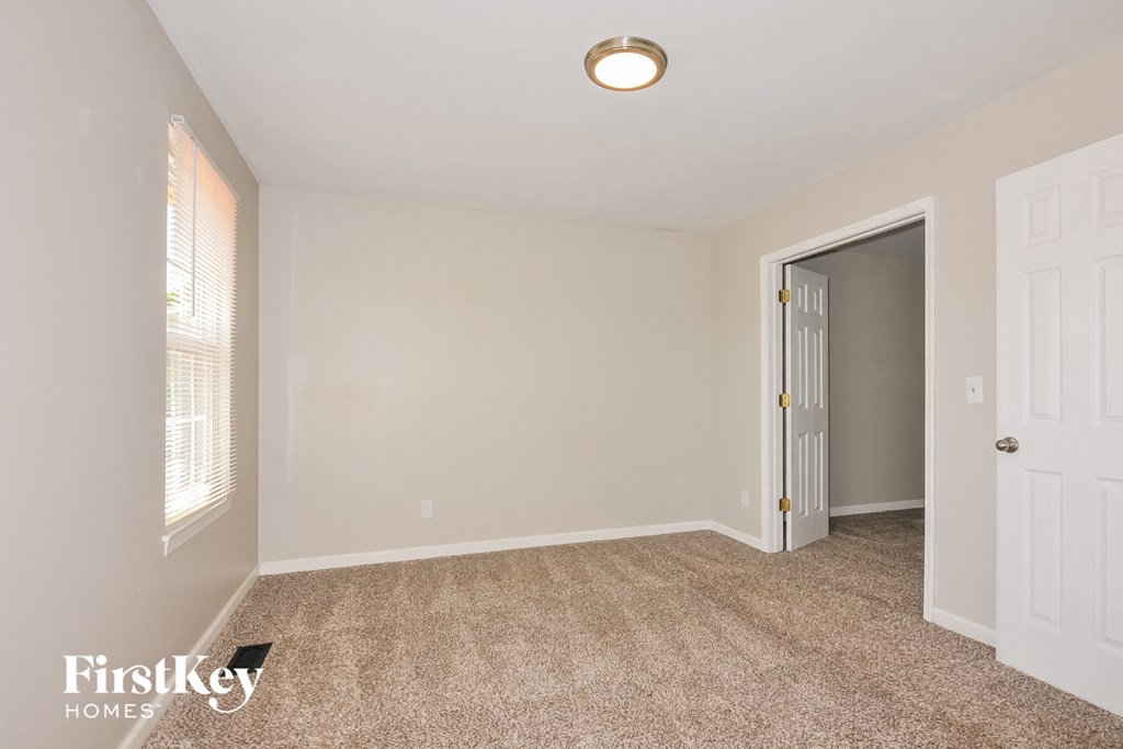 69 Oak Valley Studio House for Rent - Photo Gallery 9