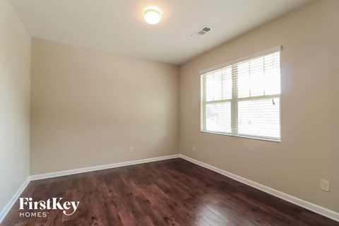 98 Westin Way 5 Beds Apartment for Rent