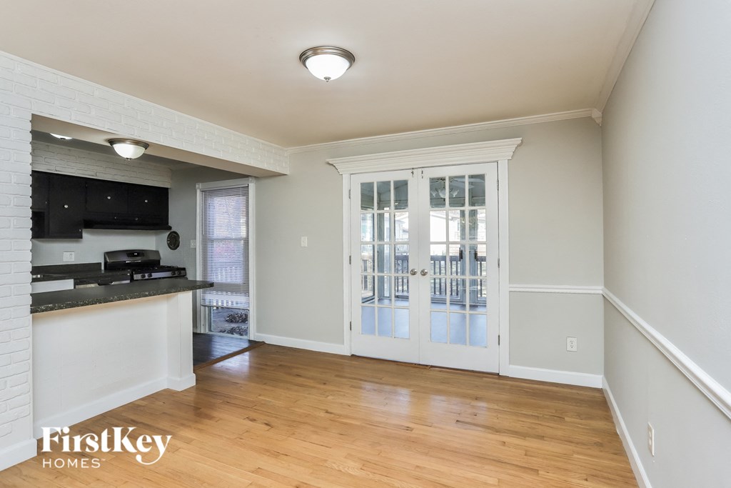 105 ROLAND AVE 3 Beds House for Rent - Photo Gallery 5