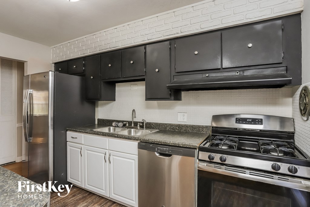 105 ROLAND AVE 3 Beds House for Rent - Photo Gallery 7