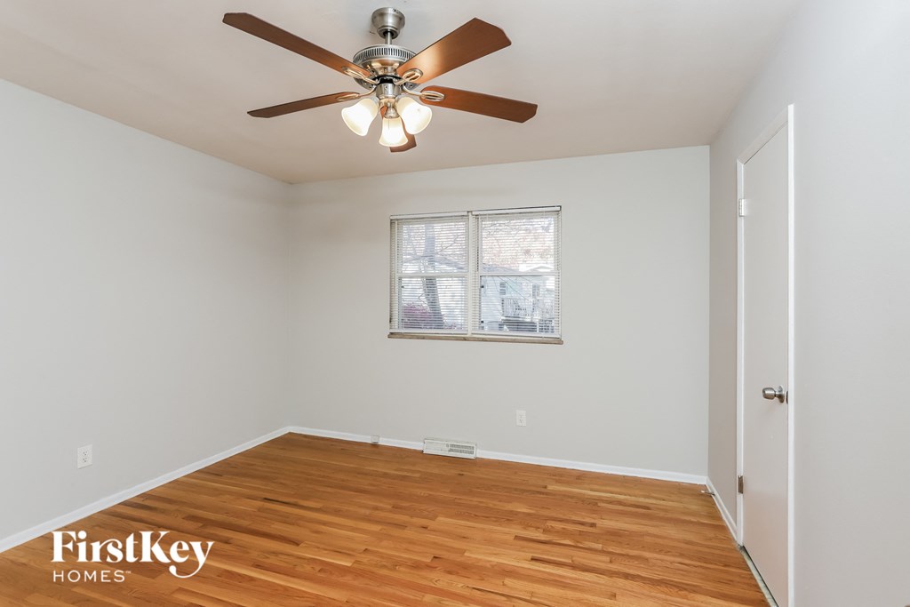 105 ROLAND AVE 3 Beds House for Rent - Photo Gallery 9