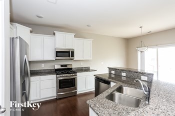 106 Emperors Trail 4 Beds House for Rent - Photo Gallery 6