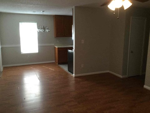 117 Whispering Pine Ln Ne 3 Beds Apartment for Rent