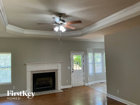 120 Pine Springs Rd 3 Beds Apartment for Rent