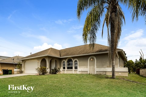 121 Kamal Pkwy 3 Beds Apartment for Rent