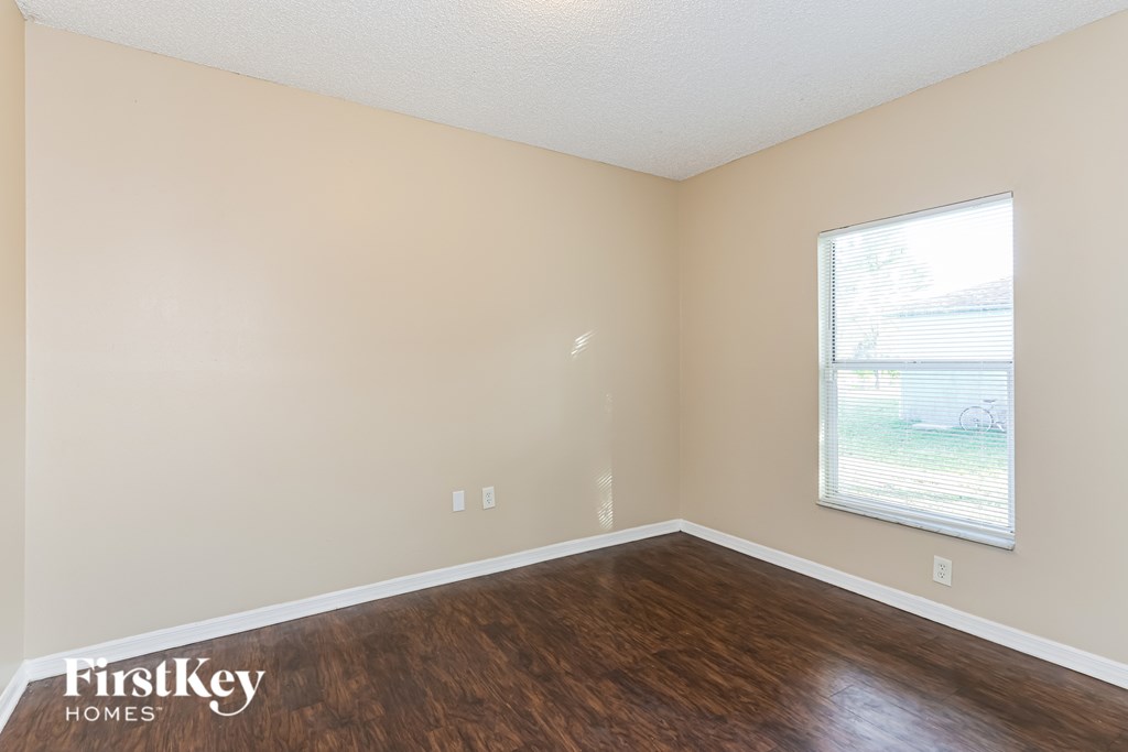 122 Dahl Avenue 4 Beds House for Rent - Photo Gallery 14